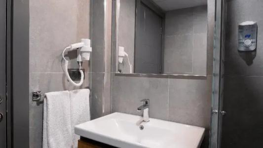 Opera Suites Apart - 58