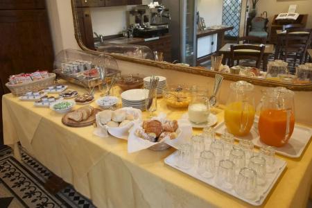 Emma Small Luxury Hotel - 9