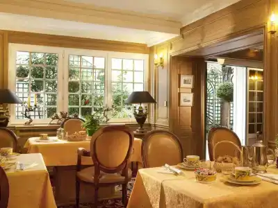 Hôtel de Varenne - 13