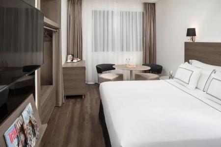Melia Madrid Serrano - 43