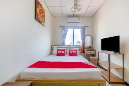 Vaccinated Staff - Oyo 906 Bann One Love - 28