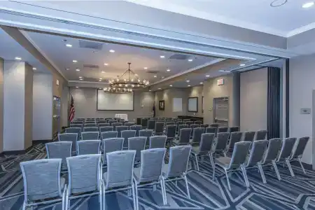 DoubleTree by Hilton North Charleston - Convention Center - 10