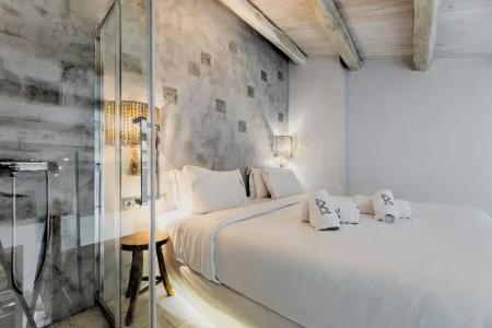 Blue Carpet Luxury Suites - 83