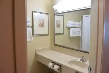 Country Inn & Suites by Radisson, North, IL - 6