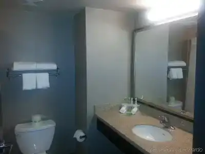 Holiday Inn Express, An Ihg - 7