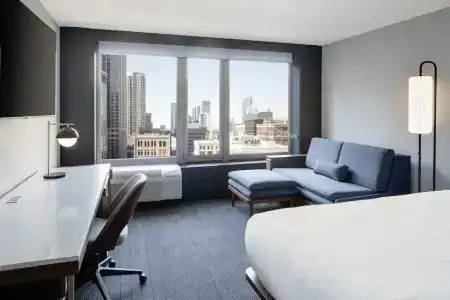Courtyard by Marriott Chicago Downtown/River North - 48