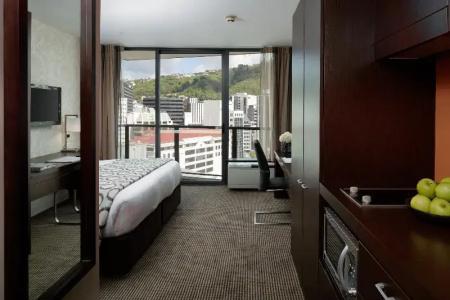 Rydges - 66