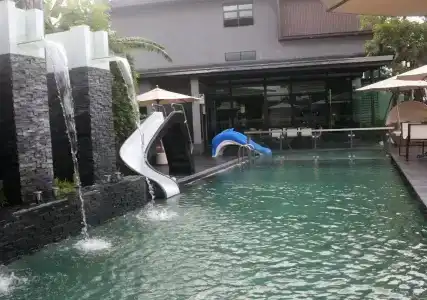 Huern Nana Jomsawan - 9
