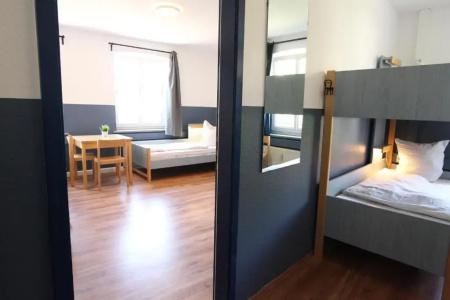 Blue Doors Hostel Ktv - 30