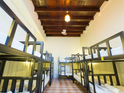 Phuket Old Town Hostel - 6