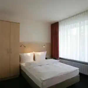 Senator München - 25
