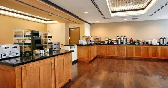 Best Western Plus Bayside Inn - 33