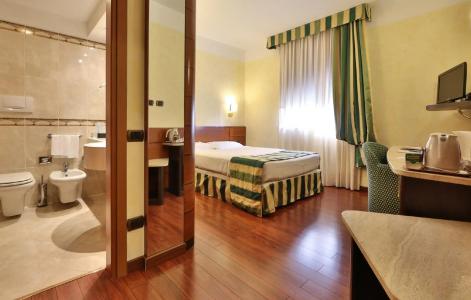 Mirage Sure Hotel Collection by Best Western - 45