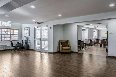 Quality Inn & Suites I-10 - 14