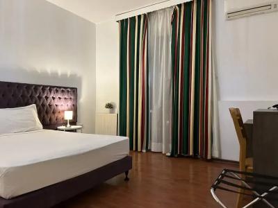 Saint Elena Boutique - 58