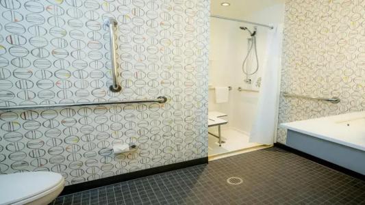 Holiday Inn, An Ihg - 194