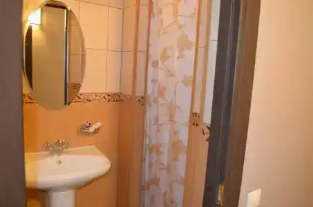 на Петергофском - 20