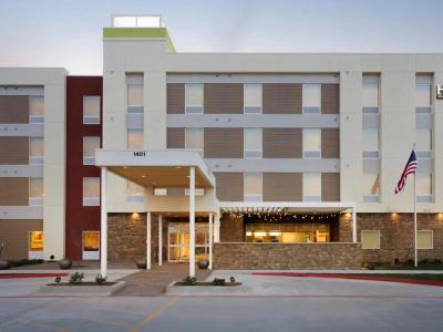 Home2 Suites by Hilton - 23