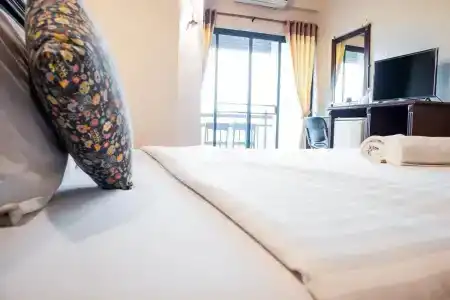 Phaya Inn - 1