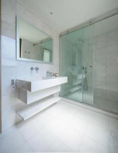 Fos Downtown Suites - 128