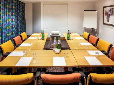 ibis Styles Birmingham Centre - 13