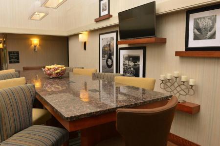 Hampton Inn-South - 5