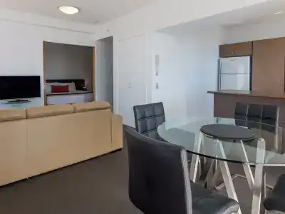 Broadbeach Savannah - 40