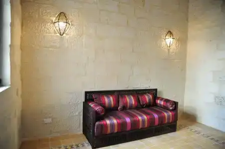 The Stonehouse - 13
