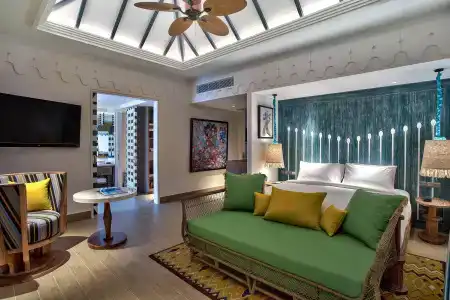 SAii Lagoon Maldives, Curio Collection by Hilton - 5