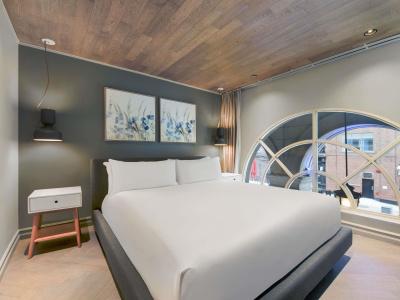 The Novotel Centre - 33