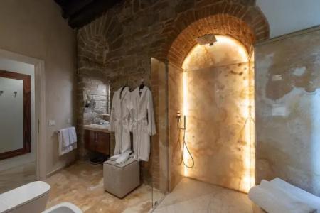 Donati Luxury Tower Suites - 196