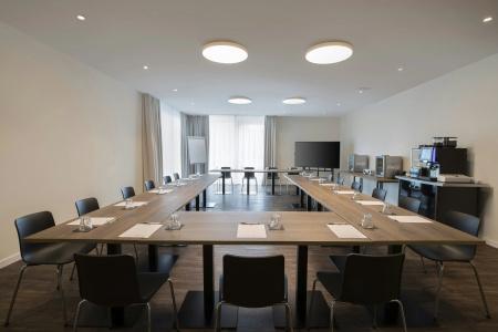 Hampton By Hilton Kaiserslautern - 24