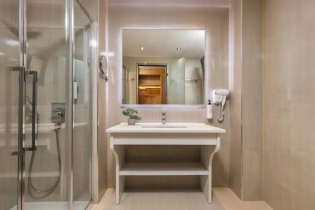 Alexandra Beach Resort & Spa - 125