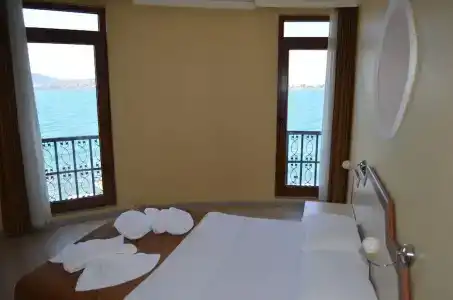 Ayvalık Palas - 82
