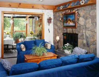 The Snowed Inn - 1