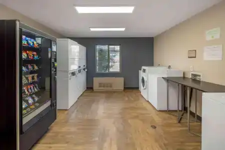 Extended Stay America Suites - - Midtown - 10