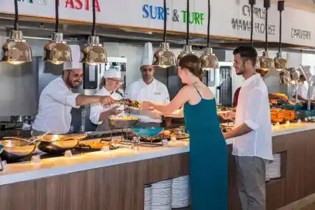 Leonardo Plaza Cypria Maris Beach & Spa - 12