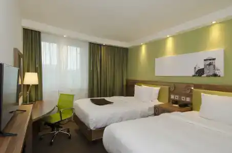Hampton by Hilton Nürnberg City Center - 6