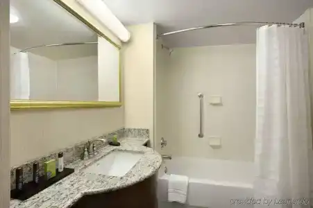 Embassy Suites Orlando - Airport - 7