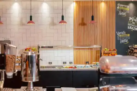 Hampton by Hilton London Park Royal - 12