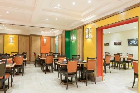 Hôtel Le Cardinal by Happyculture - 12