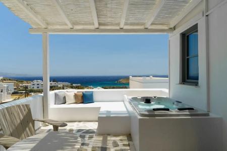 Mr. and Mrs. White Tinos - 109