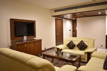 Ramada Plaza By Wyndham - 48