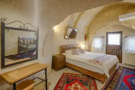 Tulip Cave Suites - 95