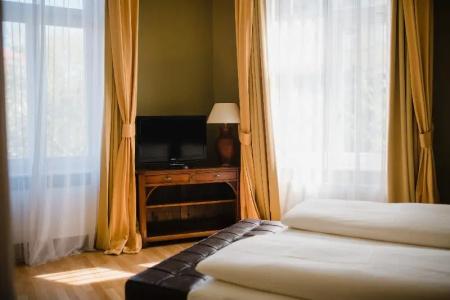 Louisa's Place - 176