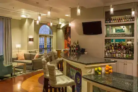 Indigo Houston at the Galleria, an IHG Hotel - 10