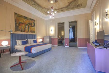Heritage and Suites - 42