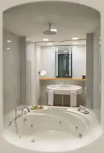 DoubleTree By Hilton Istanbul - Moda - 32