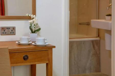 Queensway, Sure Collection by Best Western - 27