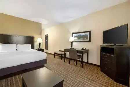Best Western Pacific Inn - 71